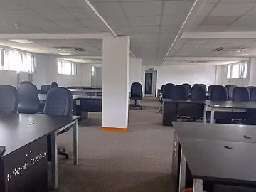 Bureau de 3 Chambres