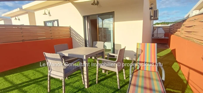 3-bedroom triplex with sea and mountain views - Sold furnished and equipped