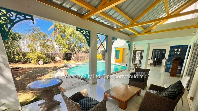 Villa de luxe de 4 chambres à vendre à Pereybere