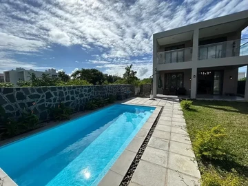 6 Bedroom Villa