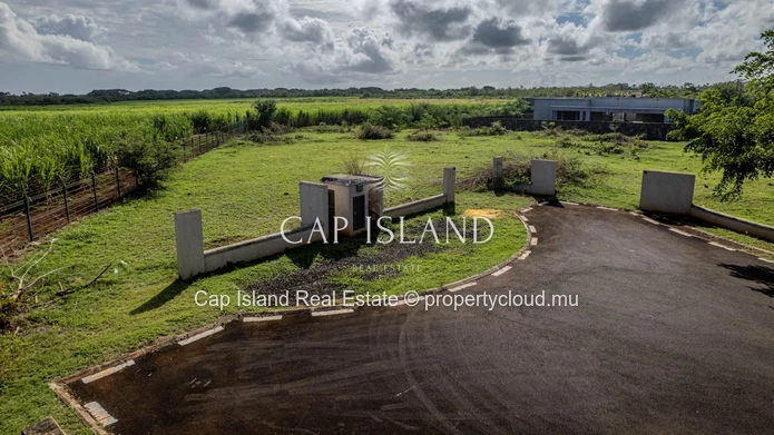 470T residential land in Royal Park