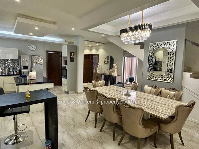 Spacious 5-Bedroom Individual House for Sale — Reserved for Mauritian Citizens