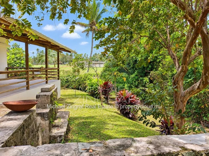 Villa rénovée pleine de charme dans un cadre paisible – Mont Loisir