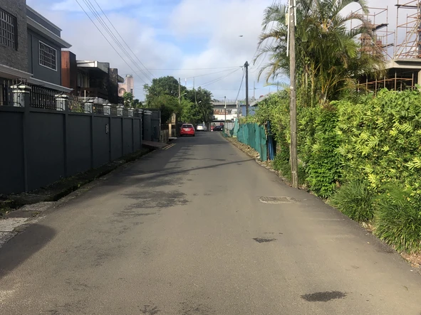 For sale residential land of 172 toises in the centre of Curepipe.