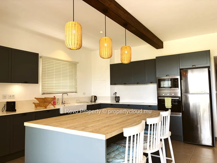 Seafront Ground Floor Apartment : St Antoine Residences