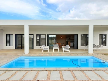 4 Bedroom Villa