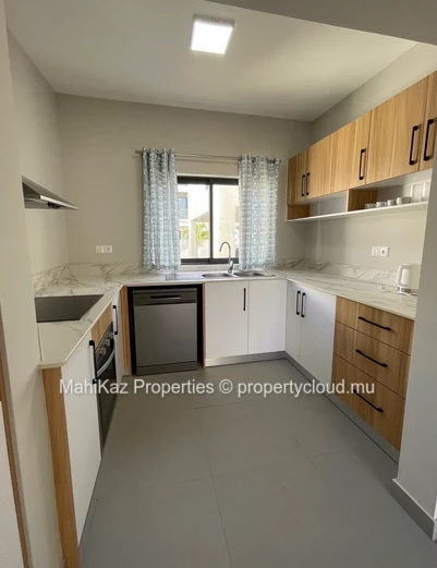 Modern Townhouse for Rent in Trianon, Mauritius – Fully Furnished & Secure Living