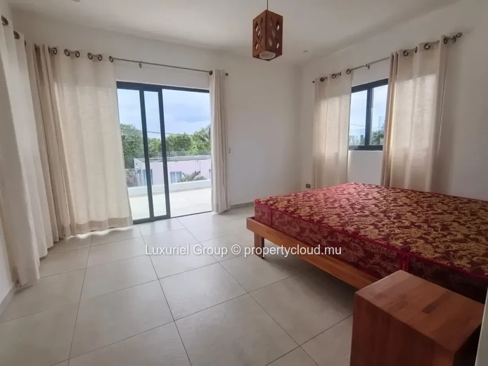 Villa De Charme Avec Terrasses, Jardin Paysager Et Piscine