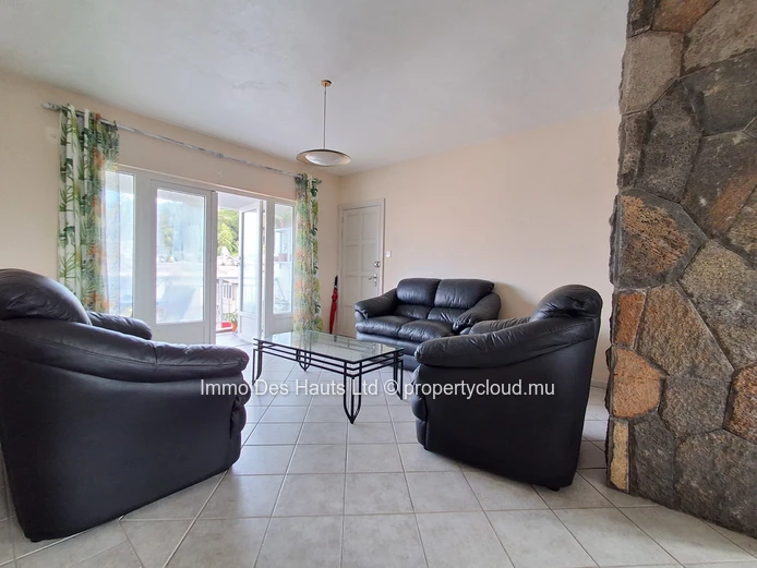 Appartement de 3 chambres meublé en vente curepipe 