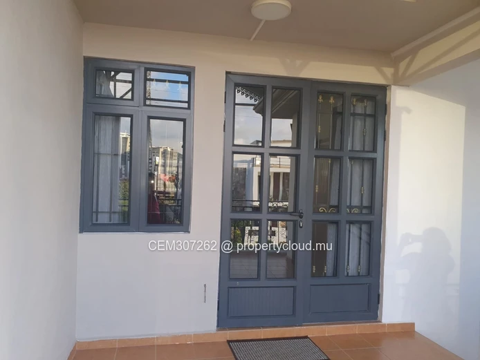 2-Bedroom Apartment for Rent – Ebène | 1st Floor