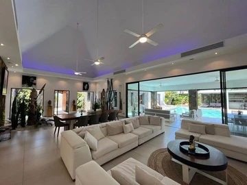 4 Bedroom Villa
