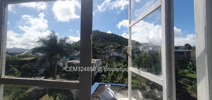 2 apartments+ 2 studios for sale in the heart of Candos