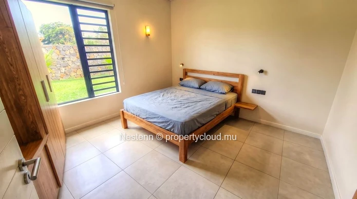 Villa familiale moderne de 4 chambres dans un beau jardin