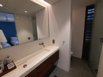 5 Bedroom Villa