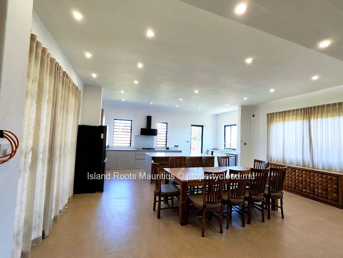 Villa prestigieuse de 4 chambres, en location à Péreybère