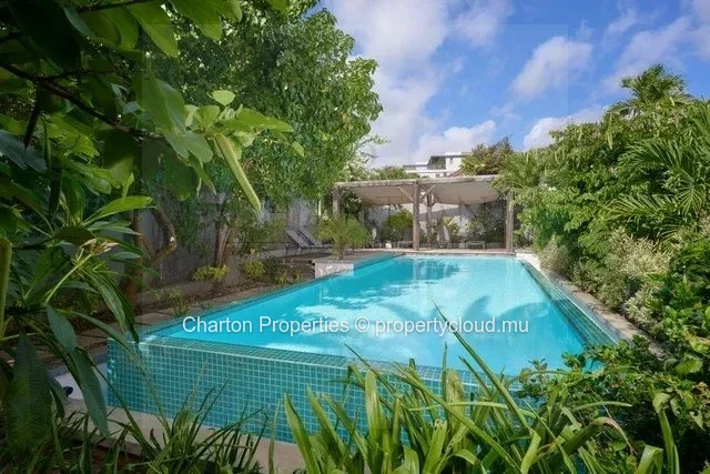 Appartement de 3 chambres de 131 m² à Pointe aux Canonniers