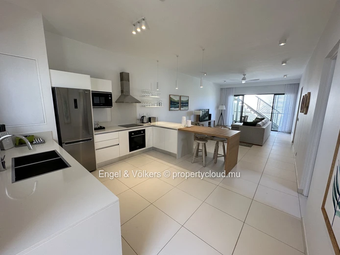 Penthouse Perfection with Rooftop Terrace in Pereybere