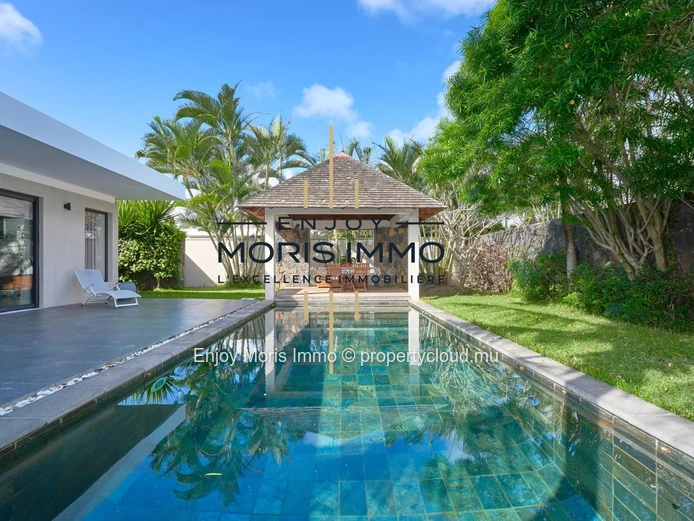 Villa contemporaine à vendre à Péreybère – 3 chambres | Piscine privée | Bureau | Garage | Résidence sécurisée