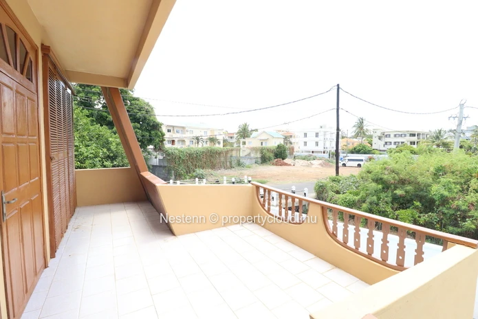 Maison à rénover proche de la plage avec fort potentiel d'investissement locatif.