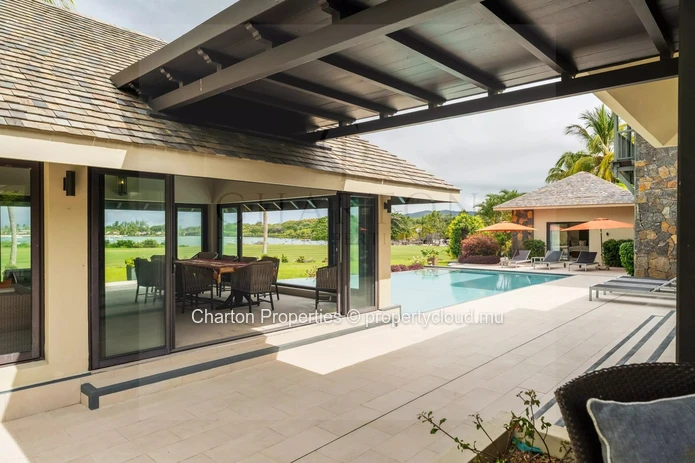 Villa 6 chambres d’exception avec vue panoramique sur le golf et le lagon
