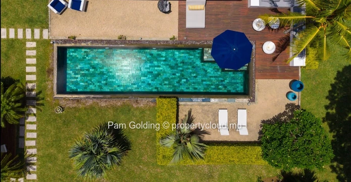 Villa Privée d’Exception à Vendre – Forêt Daruty (Charmoses)