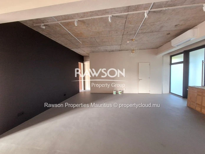 165.95m² Office To Let in Grande Rivière Noire