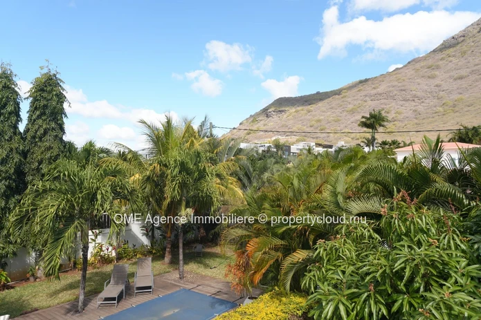 Family 4-Bedroom House with Swimming Pool | Tamarin