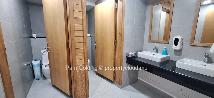 Prime Commercial Floor for Sale – Ebene Square, Ebene Cybercity
