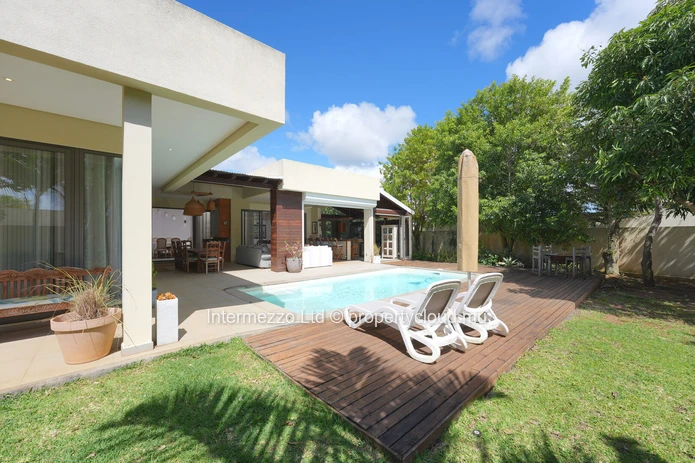 Title tag Villa for sale Mont Mascal – Private 6-villa residence | Intermezzo