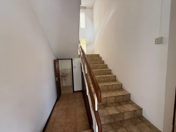 10 Bedroom House