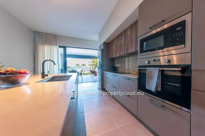 Beachfront 3-Bedroom Apartment with Beach & Mountain Views – West Coast Mauritius