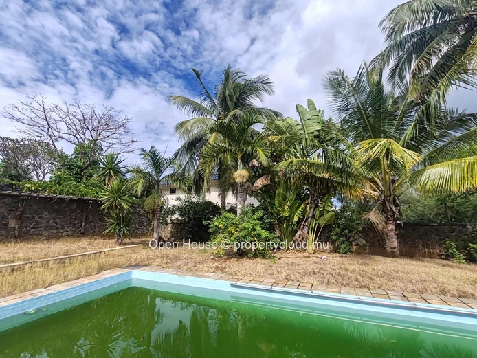 Luxurious Mauritian Villa with Private Pool in Tamarin, Rivière Noire - Black River! 5 Bedrooms, Office, Mountain Vie...