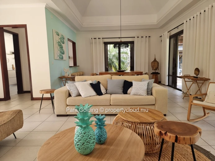 Elegant 4-Bedroom Villa with Mountain Views in Tamarina Golf Estate