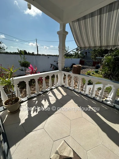 "Grand Gaube Gem: Furnished Mauritian Villas for Rent, 90m² Living Area with Stunning Amenities, Rs 30,000/month"