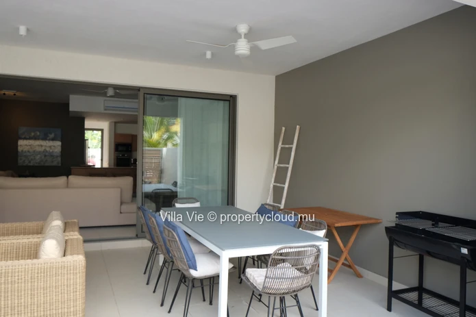 Péreybère - Spacious 3-bedroom duplex with private pool