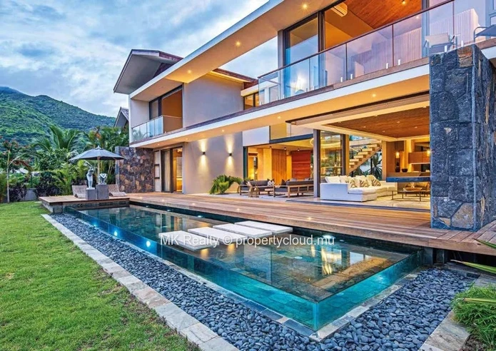 Villa For Sale In Black River