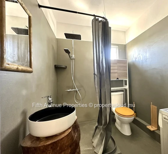 Two-bedroom duplex in a secure residence with swimming pool