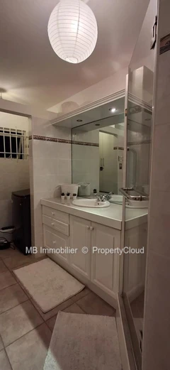 Duplex à louer à Bain Boeuf – 3 chambres avec piscine privée