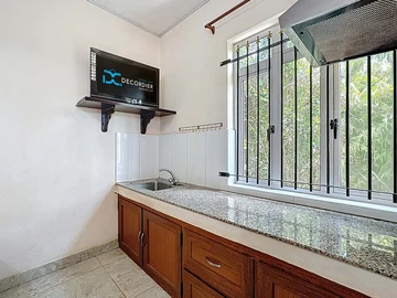 4 Bedroom Apartment