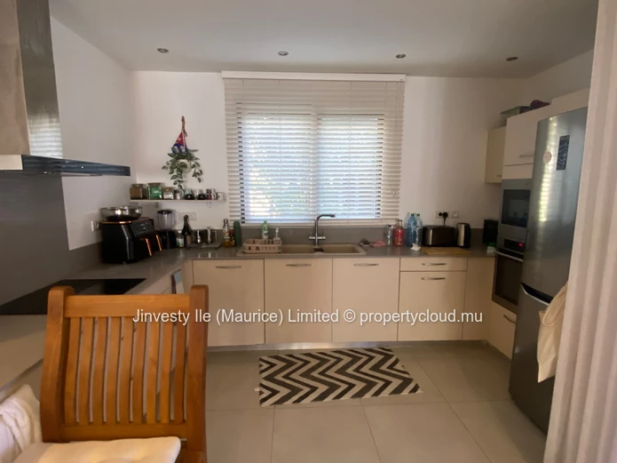 Pereybere: 171 m² apartment, 3 bedrooms, two terraces and shared pool