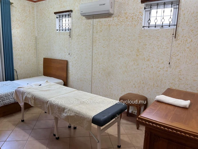Villa Spacieuse de 3 Chambres en Suite dans Résidence Sécurisée