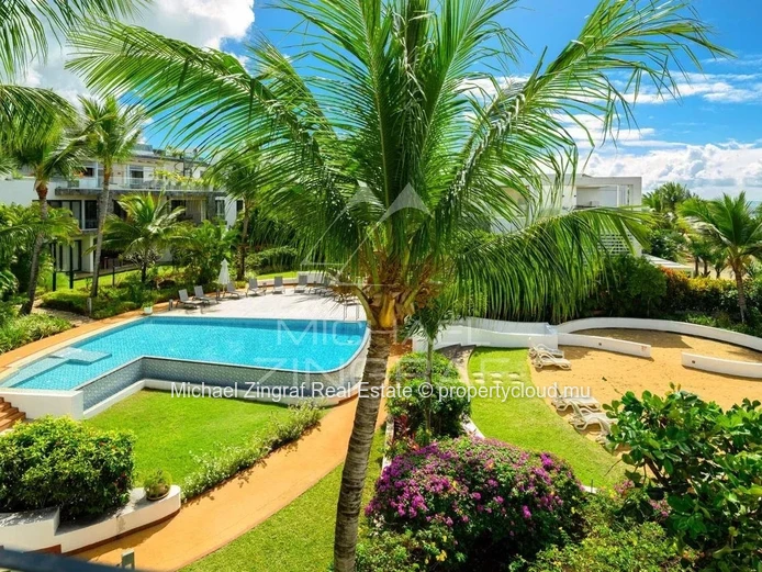 Penthouse d’Exception de 4 Chambres avec Vue Panoramique sur le Lagon à Azuri Golf & Beachfront Village