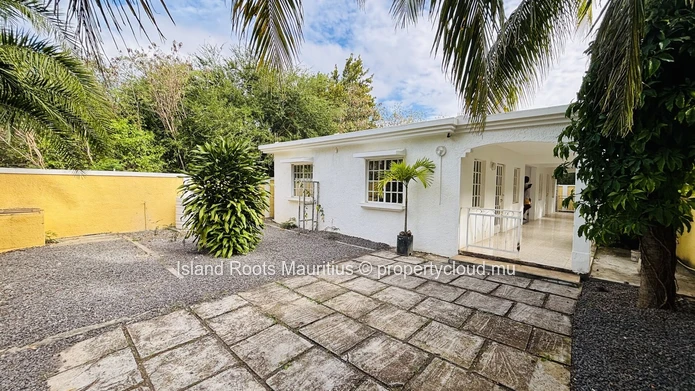 À Vendre – Maison À Trou Aux Biches