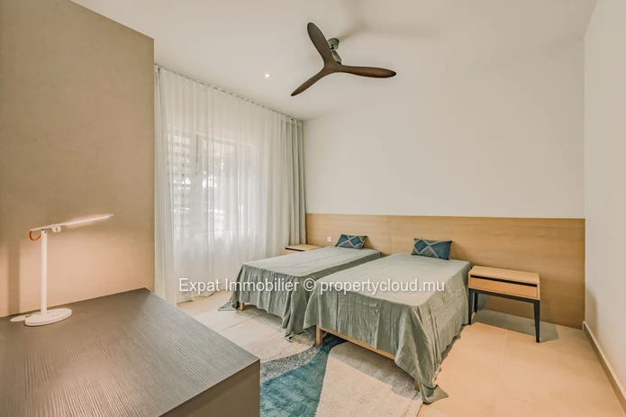 Prestigious 4-Bedroom Apartment With Panoramic Mountain Views – Bellevue Living
