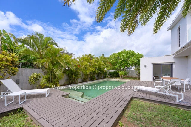 Furnished 4-bedroom villa with pool for rent in Trou aux Biches