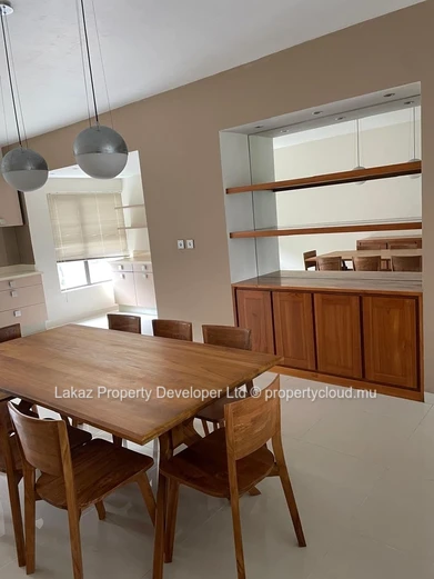 Great Deal in Sodnac: 3-Bedroom Apartment + Double Garage