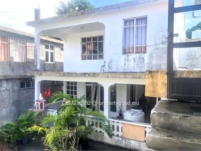 Deux maisons + pépinière à vendre - Quatre Cocos