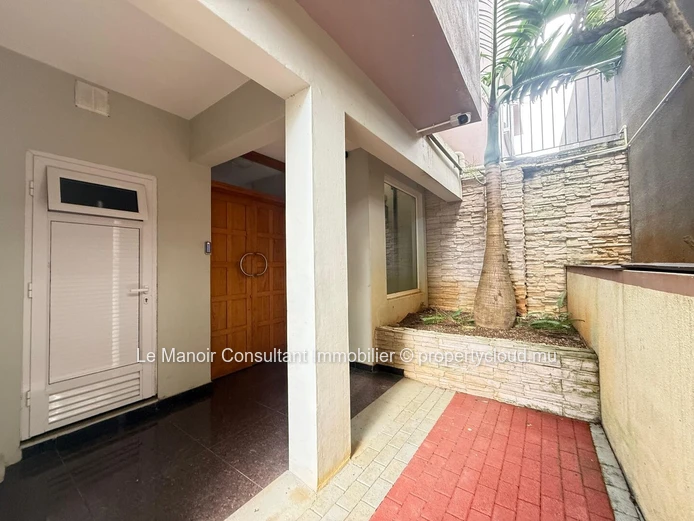 3-bedroom apartment - Sea and mountain view in Beau Bassin
