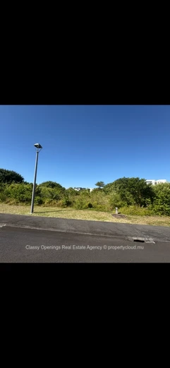 492m² Corner Residential Plot in Highlands — Near Schools & Shops