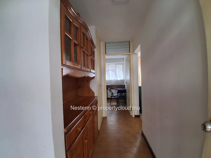 Fully furnished duplex apartment close to amenities.